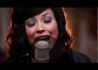 Ejercicio de listening con la canción We Are (Acoustic) de Kari Jobe | Recurso educativo 123324