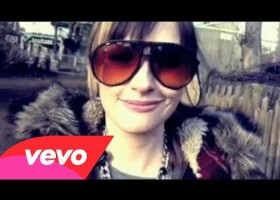 Fill in the blanks con la canción Merry Go 'Round de Kacey Musgraves | Recurso educativo 124060