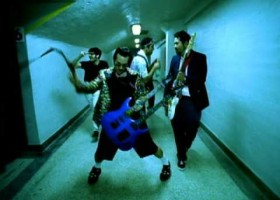 Fill in the gaps con la canción Take On Me de Reel Big Fish | Recurso educativo 124447