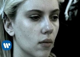 Fill in the gaps con la canción Falling Down de Scarlett Johansson | Recurso educativo 124764